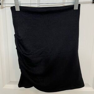 Shortie skirt with side crunch detail